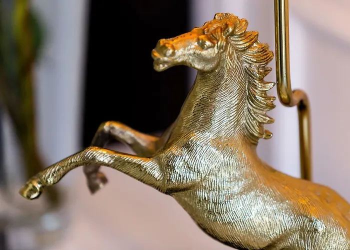 Zwierzynscy 2 לינה וארוחת בוקר 3*